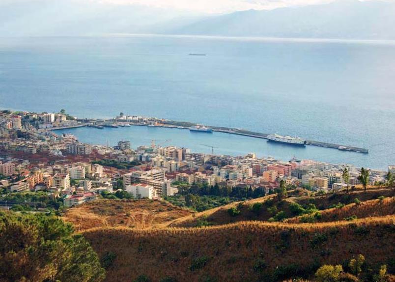Reggio Central House Low Cost Per 4 Reggio di Calabria Exterior foto